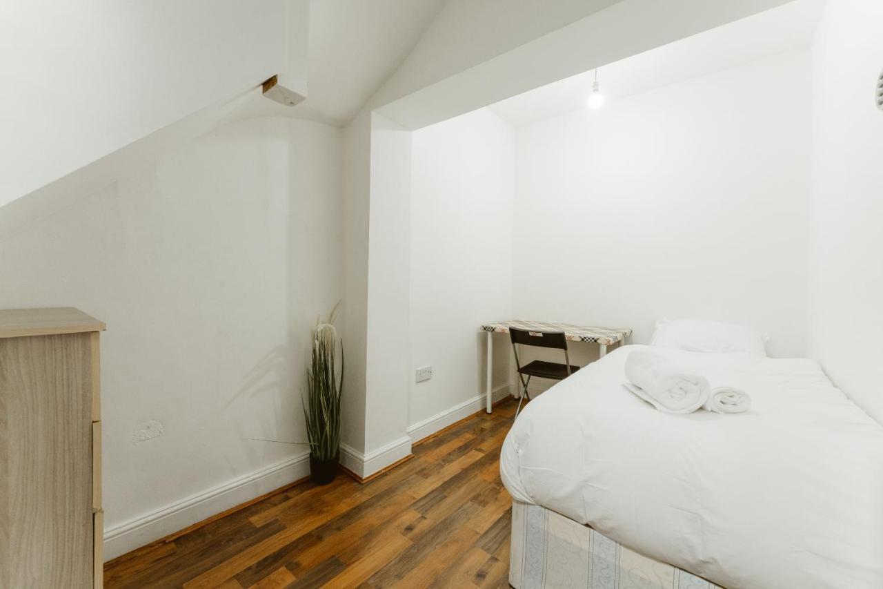 Upton Park Bedrooms 25 Min To Central Londra Exterior foto